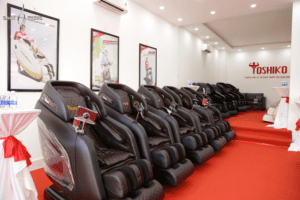 tổ chức lễ khai trương showroom Toshiko