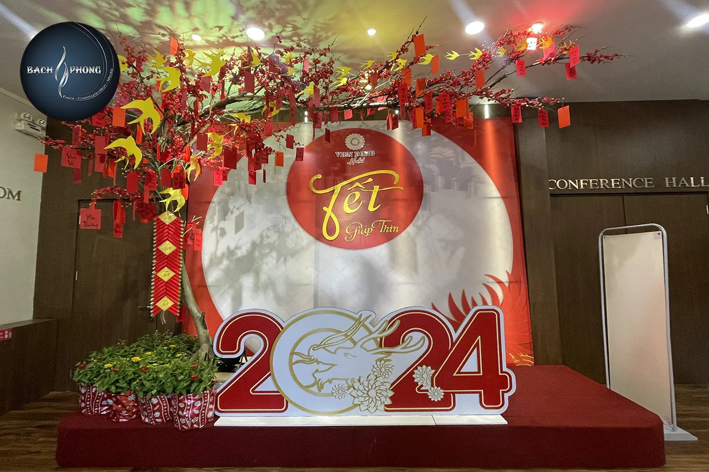 Giới thiệu về background tiệc tất niên