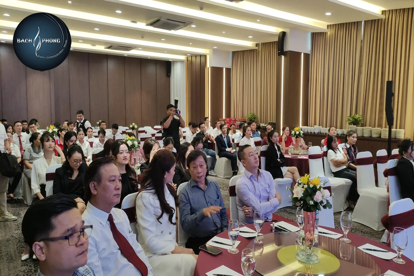 Lên danh sách khách mời