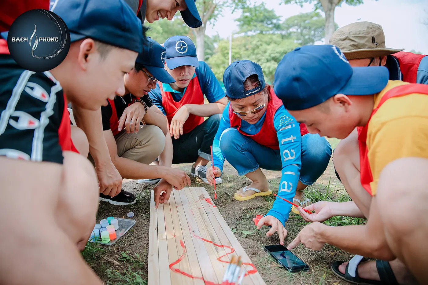 Teambuilding tạo ra một môi trường làm việc thân thiện hơn