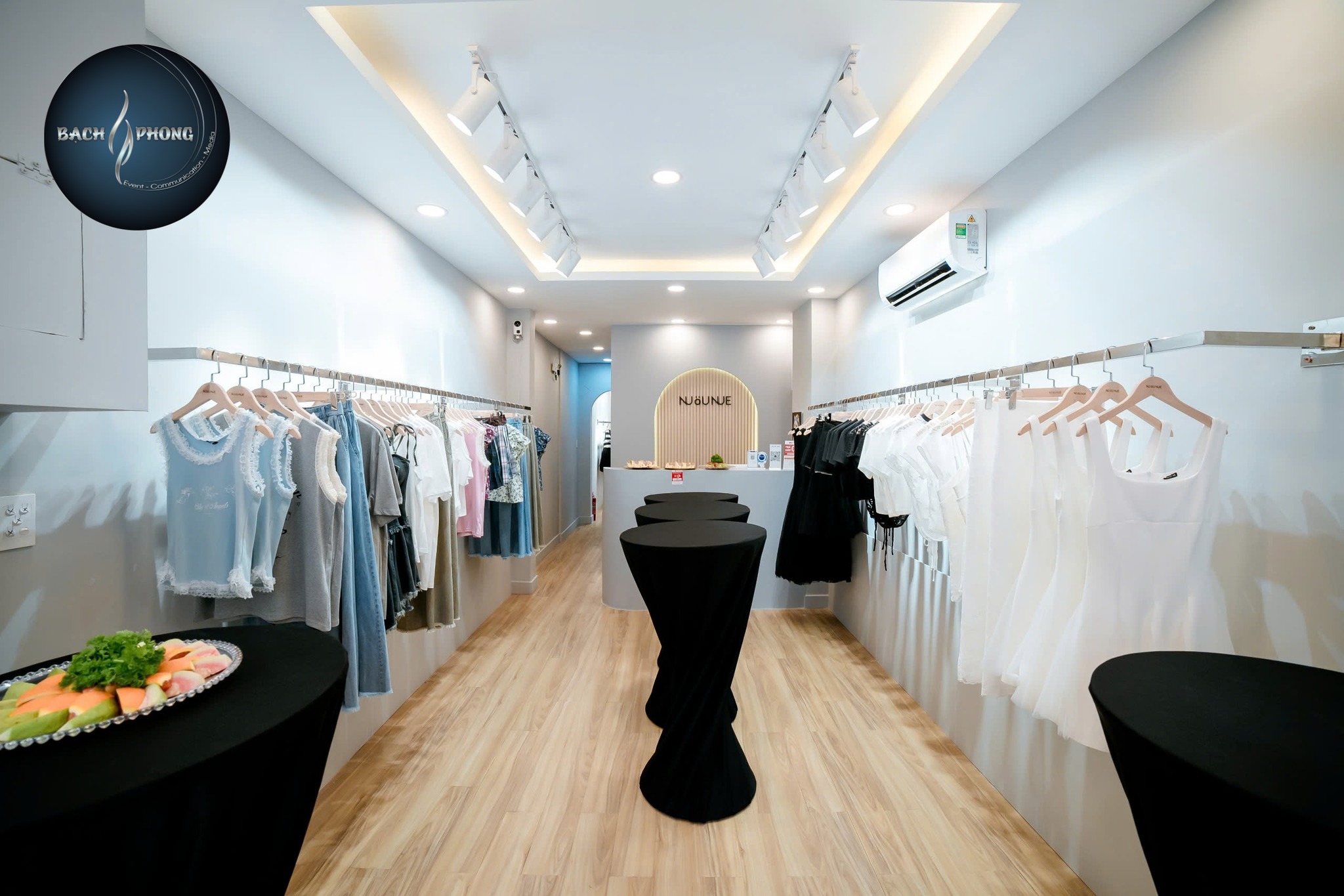Bộ sưu tập không chỉ mang hơi thở của thời trang hiện đại