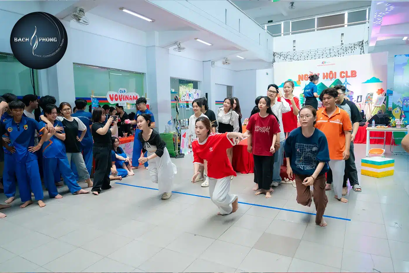 Sinh viên FPT Polytechnic tham gia hoạt động teambuilding
